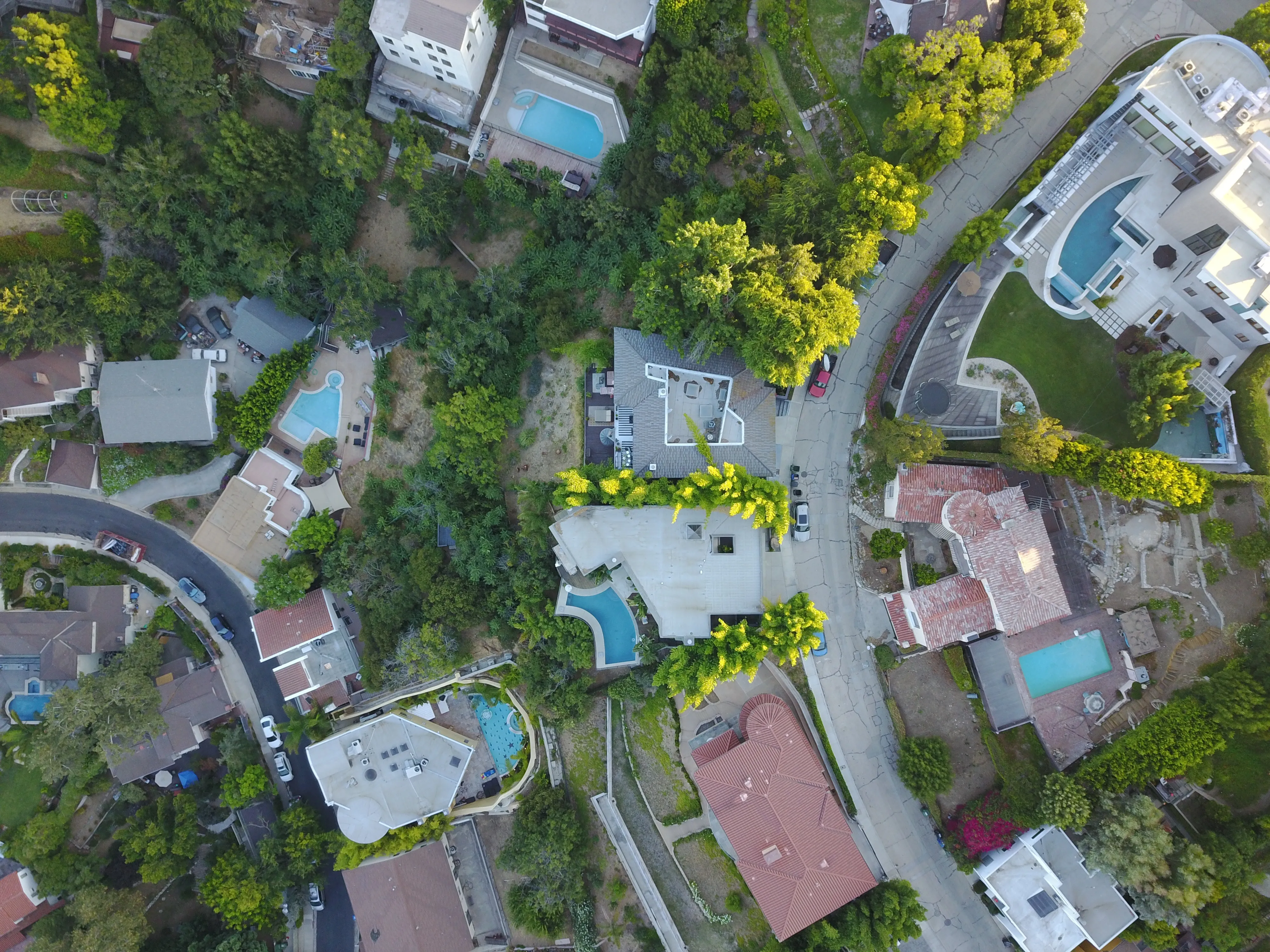 Challenges of Maintaining a Pool in Las Vegas Explained