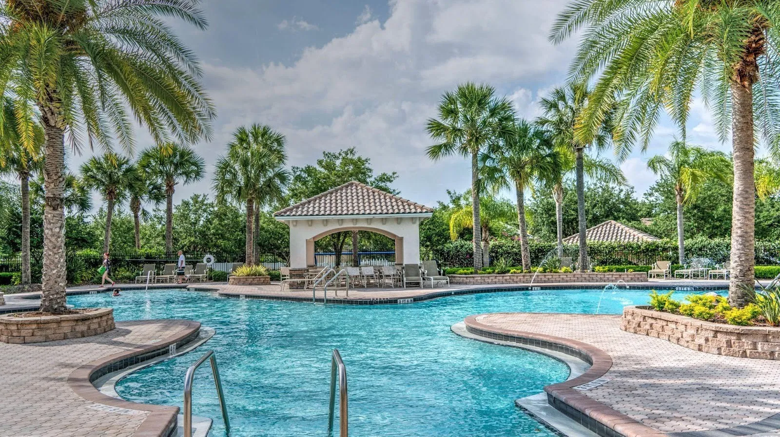 Pool Maintenance Services vs DIY: A Comparison Guide