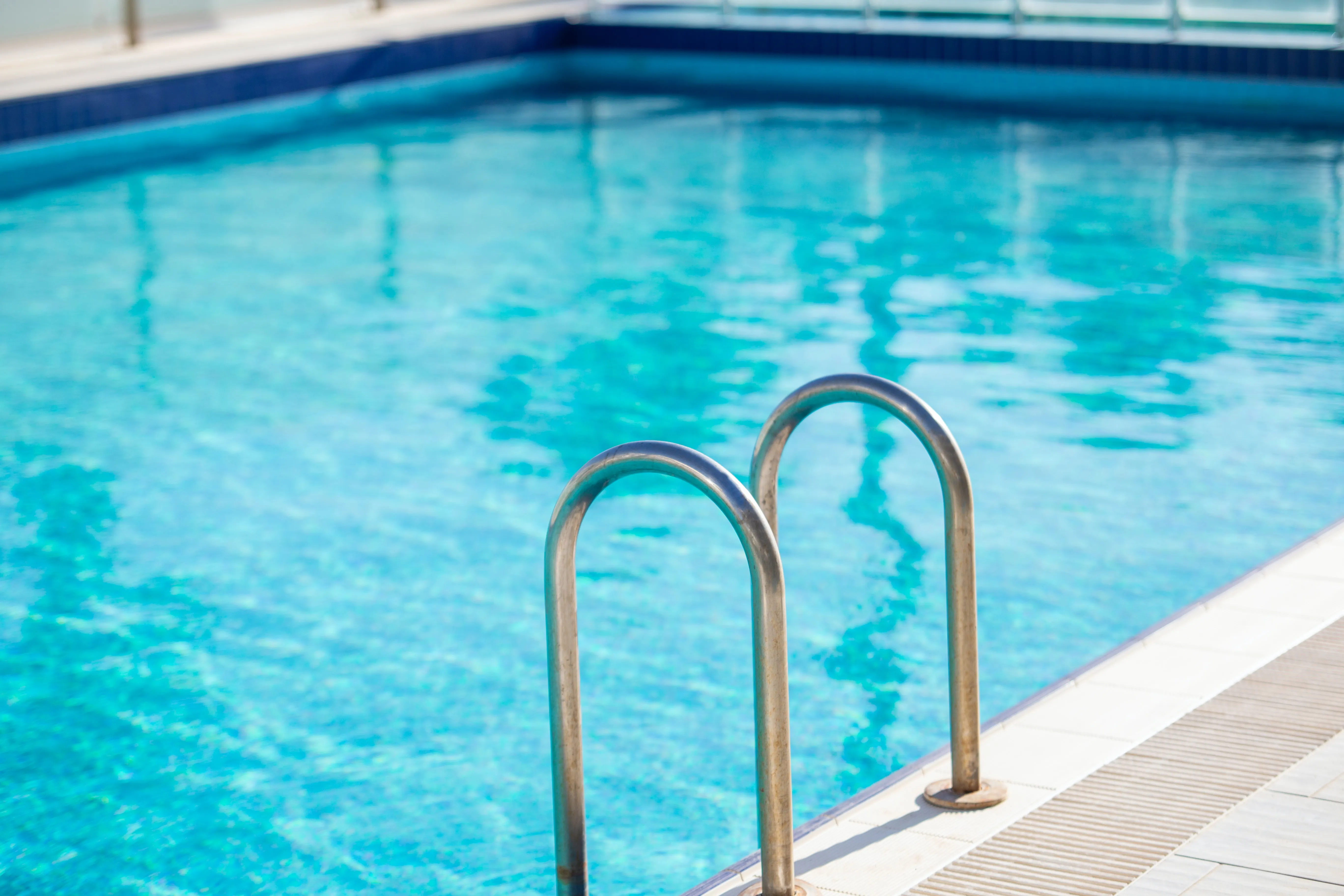 Tips on How to Repair a Pool Liner Effectively
